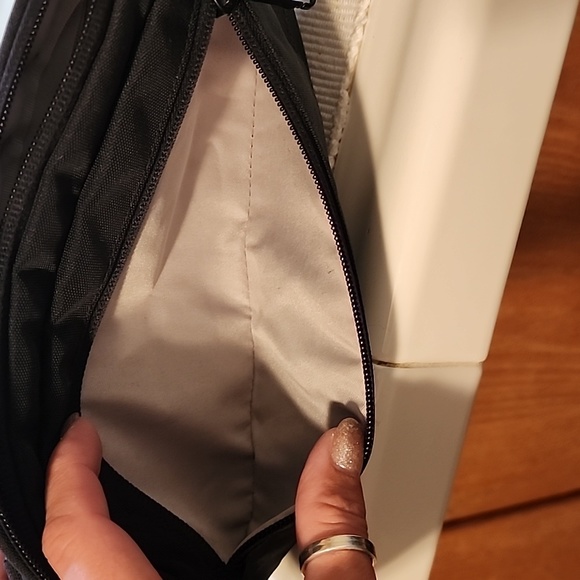 Fanny pack - Picture 4 of 4